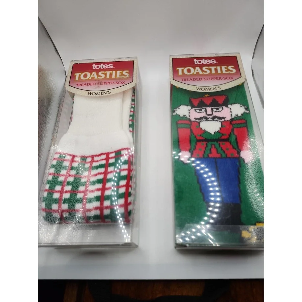 Vintage Totes Toasties 1992 Women Slipper Sox Socks NIB Christmas Theme